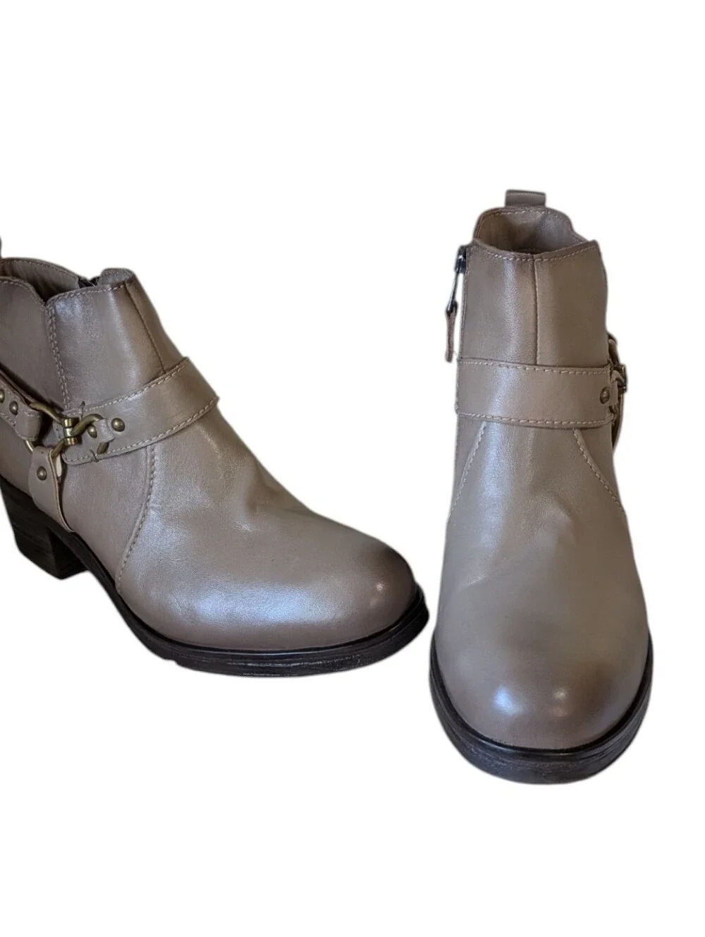 Miz Mooz Sydni Beige Taupe Leather Ankle Boot with Buckle Detail..Size 41/US 9.5